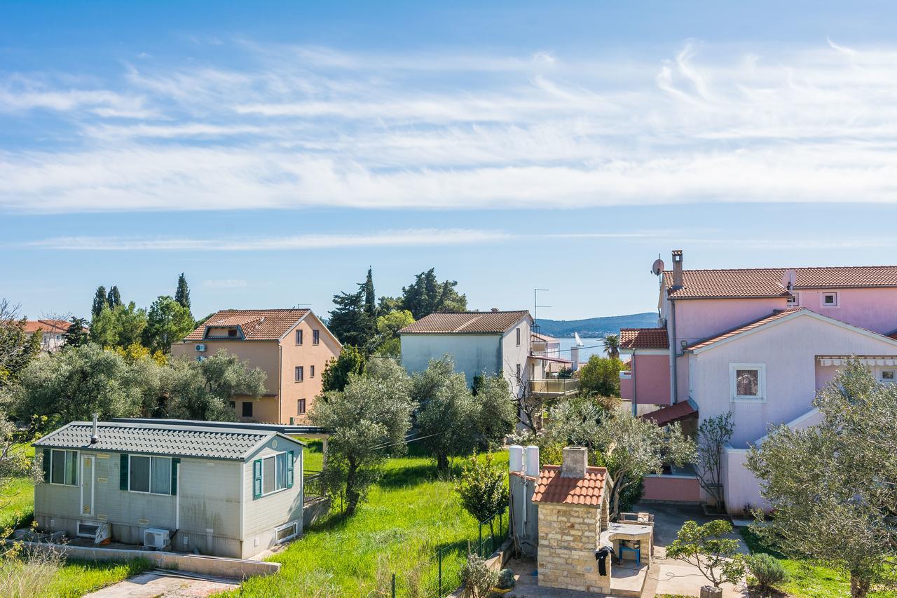 Apartmani Bepo Sveti Filip i Jakov Exterior foto